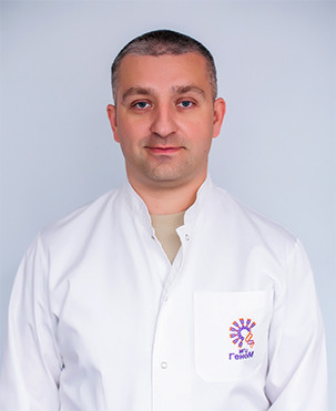 Остеопат, невролог,  мануальный терапевт Кушков Алексей Александрович